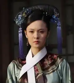 还记得甄嬛传里的曹贵人现在也变蛇精脸