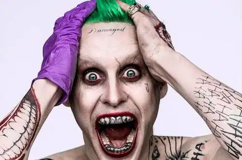深入人心的小丑5代joker的形象设计代表了什么立意
