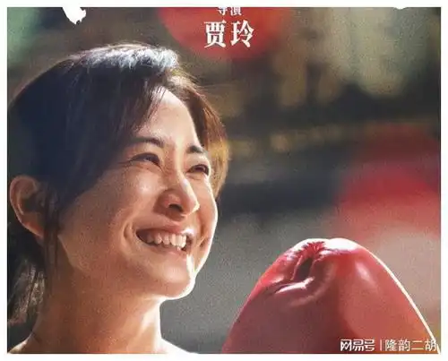 用命拍戏的贾玲,观众还没感动到3秒,打开评论区后笑不活了
