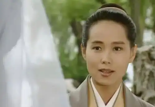 粘个假胡子就是男人观众不是三岁小孩这6位才是女扮男教科书