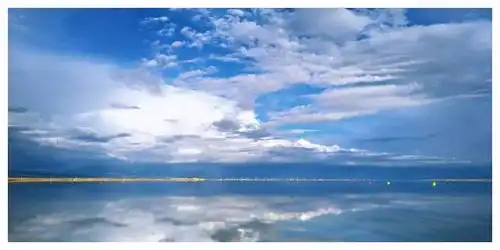 大雾锁城,这里还有一片天空之镜