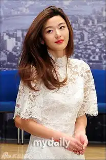 组图全智贤首演电视剧白蕾丝镂空裙高挑清瘦