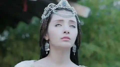 孤芳不自赏第11集阳凤麦迪娜昏迷片段
