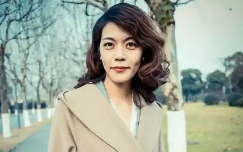 复旦女神教授陈果好的孤独让你脱胎换骨
