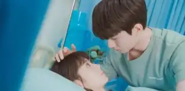 王子灰姑娘故事翻拍新版王子变青蛙杀青,原版女这次演女主妈妈