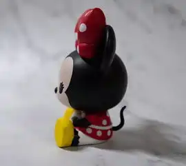 想讨妹子欢心就买吧泡泡玛特迪士尼米奇家族坐坐系列盲盒公仔