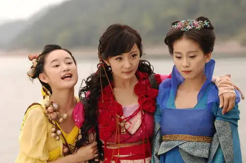 杨幂不出席唐嫣婚礼又怎样难道当年你没被仙剑三中的她们打动