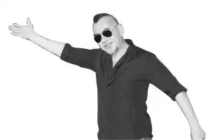 黄秋生车手算是头文字da货版