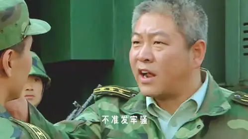 士兵突击大部队开始演戏,连长当面发牢骚,怎料团长巴掌过去
