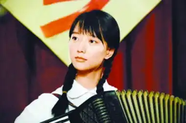 导演山楂树之恋是工笔画