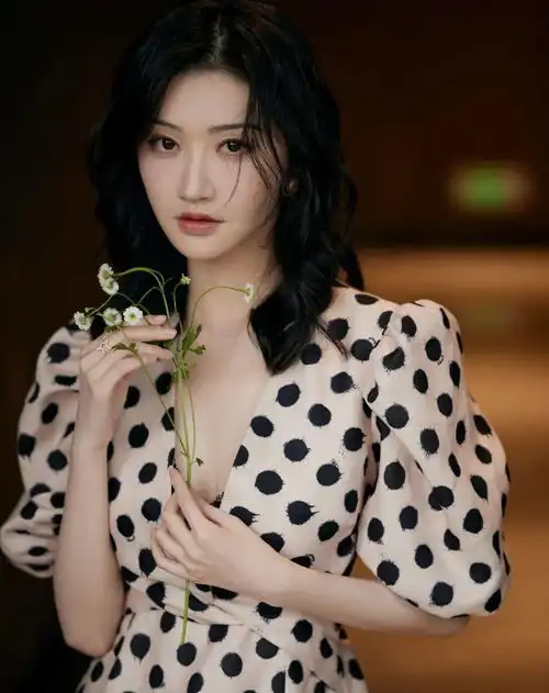 艺人新媒体指数2021年4月月榜出炉