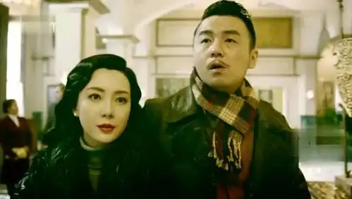 和平饭店雷佳音一言不合就搂上了陈数,陈数当时就看愣住了