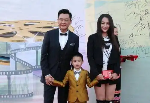 乌龙闯情关16年了,男主过气女主消失多年,龙套的她最当红
