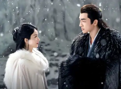 与凤行将定档,却遇到另一部大男主剧,这两部剧各有各的优势
