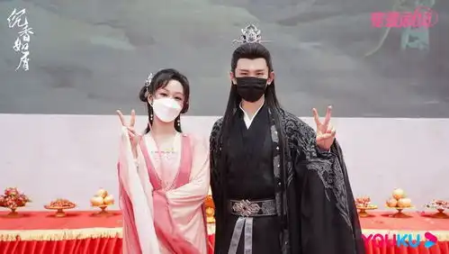 沉香如屑发布成毅蒙眼剧照,头发灰白暗淡,与杨紫搭档很欢乐