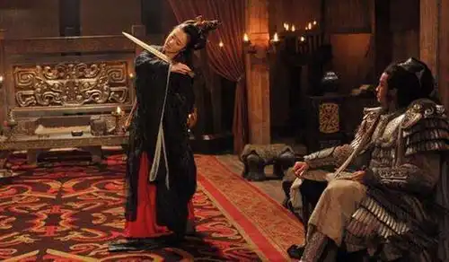 吕雉曾经被俘,为什么项羽对她秋毫无犯呢刘邦和项羽不同在哪里
