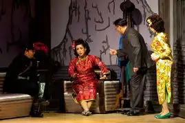 秦海璐丰乳肥臀演大赤包造型夸张奔放
