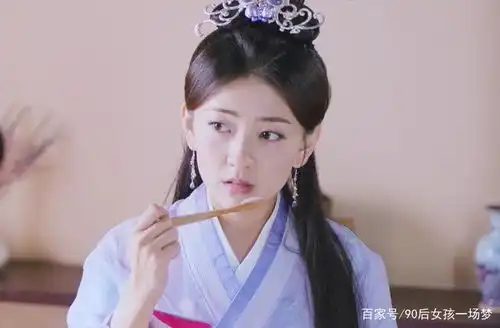 相恋3年,相差9岁,情到深处订婚,形同陌路分手,遗憾吗