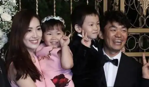 离婚4年后,跟着王宝强的儿子和跟着马蓉的女儿,过上不同的人生
