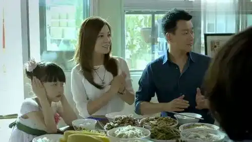 虎妈猫爸奶奶让茜茜表演节目,茜茜却说了这样一句话,尴尬了