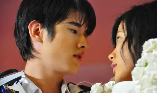 初恋这件小事像生命中的灵感,让我明白爱的积极意义,像是让我前进的动力