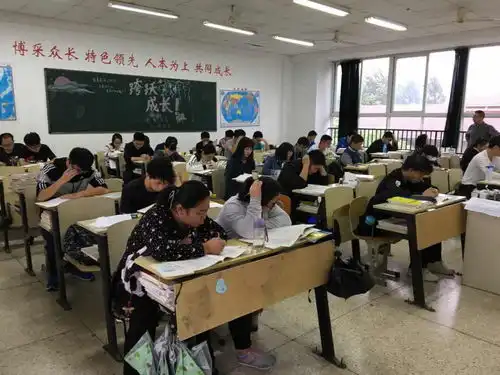 毕业5年后,文科生和理科生的差距很大,不是一星半点
