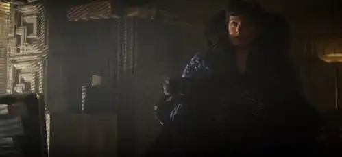 银翼杀手戴克到底是不是一个复制人他是否爱上了瑞秋
