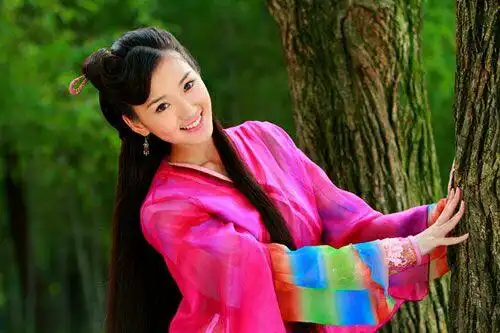 现在娱乐圈有哪几位有灵气适合演仙侠剧的女演员
