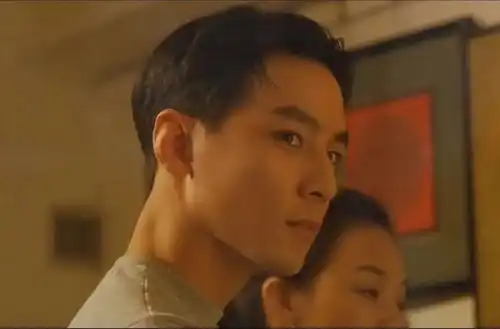 46岁吴彦祖人到中年,变了脸