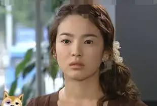 杨超越被赞国产宋慧乔,浪漫满屋剧照曝光,简直美炸了
