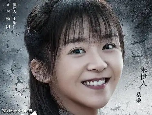 凭校服照走红的她,竟是高学历女神成为最符原著形象的女主
