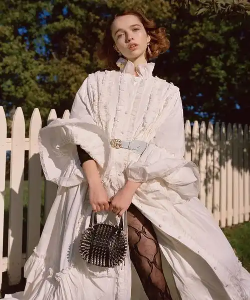 初雪除了给雪人凹造型,也要记得给自己搭配啊
