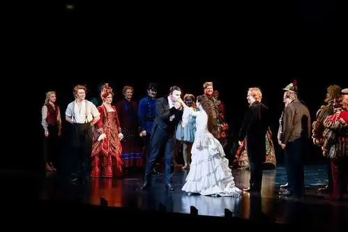 阔别10年再回归原版音乐剧剧院魅影上海大剧院首演