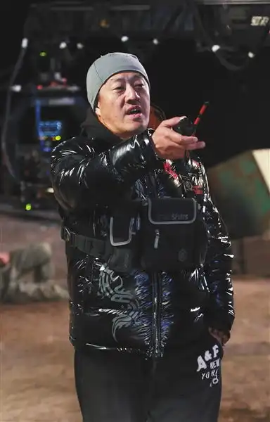 导演丁晟喊话光线,质疑宣发费去向
