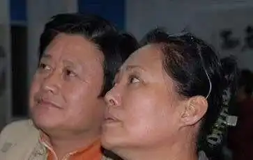 曾遭受家曝的她,三婚嫁小17岁瑞士华裔丈夫,女儿有才不愿当演员