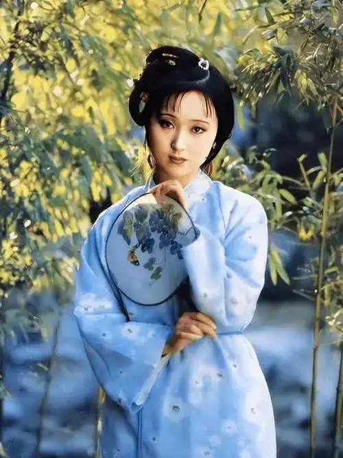 这是林黛玉新版红楼梦遭网友吐槽,87版林黛玉永远无法超越
