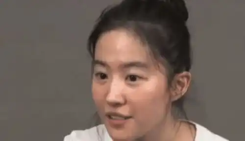 刘亦菲素颜试镜花木兰,离开10级滤镜,皮肤比精修还优越

