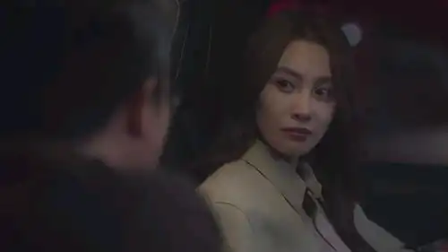 城中之城隆妮没有了狂飙滤镜,颜值演技的短板全暴露了
