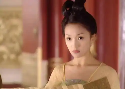 10位古装美人露肩古装,佟丽娅杨雪惊艳,赵露思溜肩仪态成败笔
