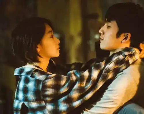 后来的我们看哭无数人有多少事,我们都是后来才明白
