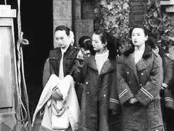 让子弹飞被控扰民占用水泥路拍摄到凌晨