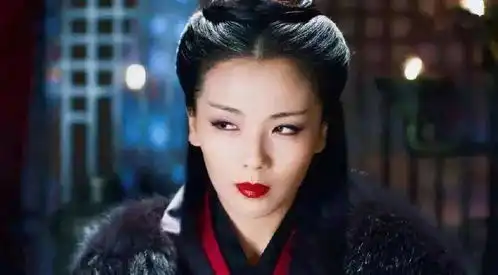 女星的眼神杀,孙俪威严,刘亦菲仙气,而她是所有80后的噩梦