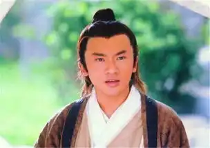 一人分饰两角或多角的影视剧,最后一部男女主演都一人分饰四角