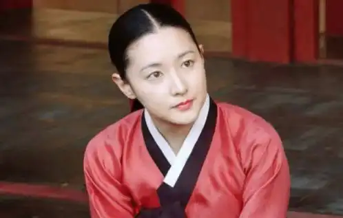 李英爱最美大长今,嫁入豪门但几度为夫还债,现在被讽刺双面人
