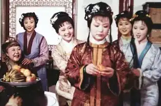 她是87版史湘云,两次落榜后闯南走北连遭不幸,红楼梦醒,她却迎来桃李芬芳的幸福人生