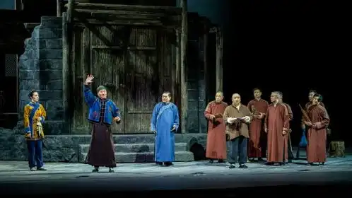 话剧惊梦再度亮相闽南大戏院陈佩斯等老戏骨精湛演技折服鹭岛观众
