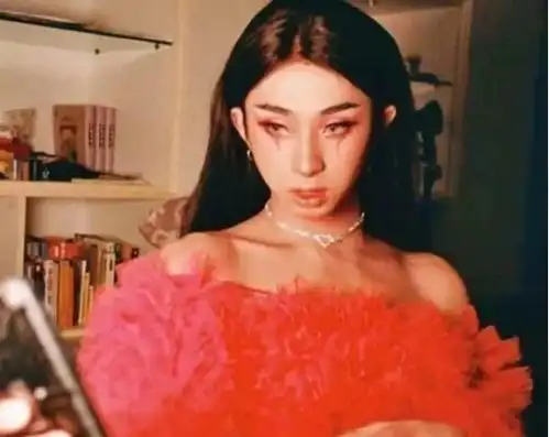 伊能静不反对儿子穿女装,是溺爱还是会爱,看哈利现状就知道了
