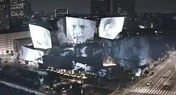 他用酷炫的沉浸式艺术装置,打造出一个真实版盗梦空间
