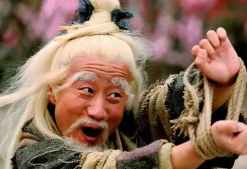 射雕中有七位奇人,只是孩童,实力就堪比五绝,后被金庸删改