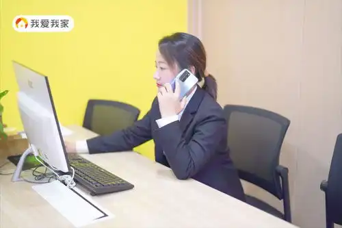 我爱我家胡宁伟凭借真诚的中介服务,获得客户肯定